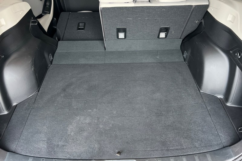 Subaru Forester Vehicle Full-screen Gallery Image 15