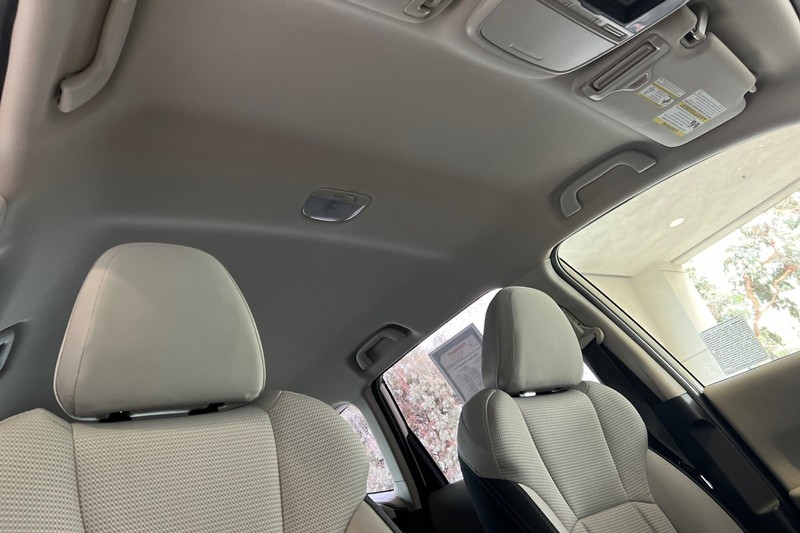 Subaru Forester Vehicle Full-screen Gallery Image 17