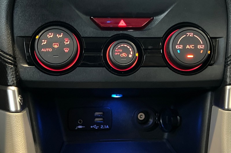 Subaru Forester Vehicle Full-screen Gallery Image 20