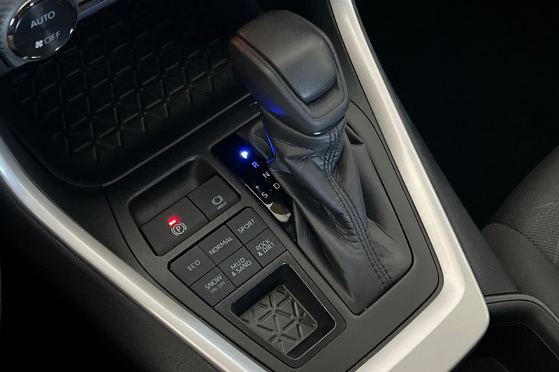 Toyota RAV4 Vehicle Full-screen Gallery Image 21