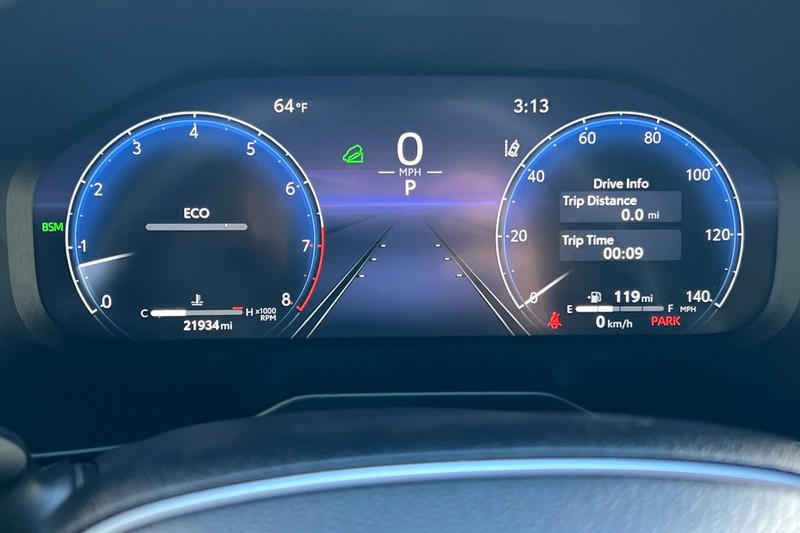 Toyota RAV4 Vehicle Full-screen Gallery Image 24