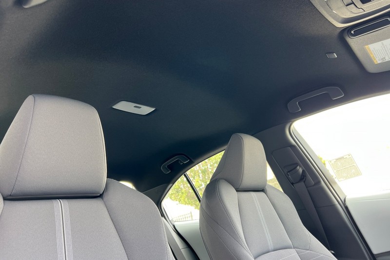 Toyota Corolla Vehicle Full-screen Gallery Image 14