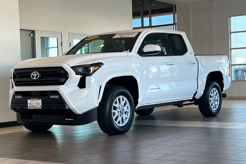 Toyota Tacoma 4WD Vehicle Full-screen Gallery Image 08