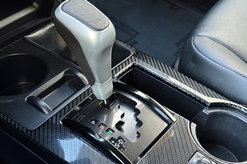 Toyota 4Runner Vehicle Full-screen Gallery Image 22