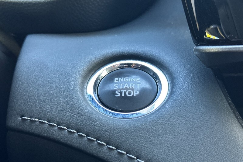 Toyota Highlander Vehicle Full-screen Gallery Image 23