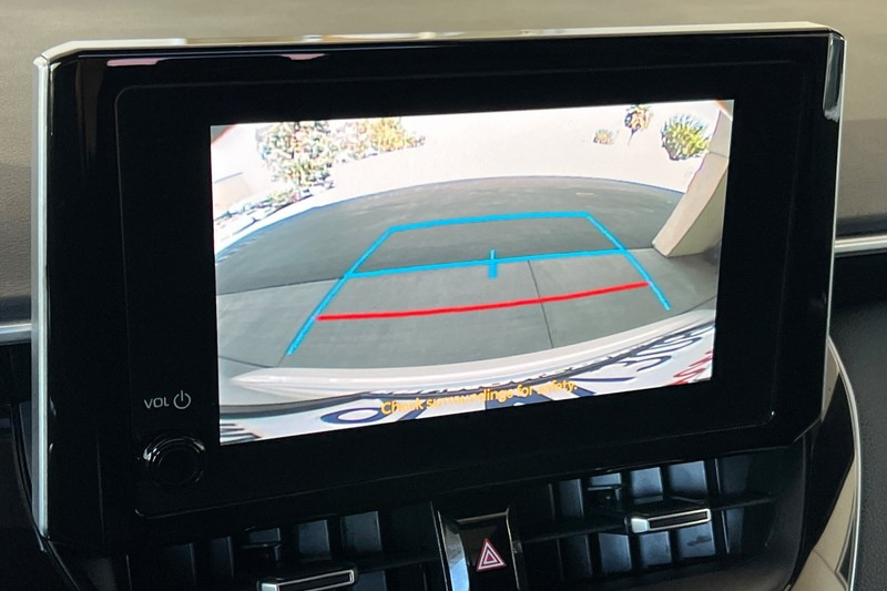 Toyota Corolla Vehicle Full-screen Gallery Image 18