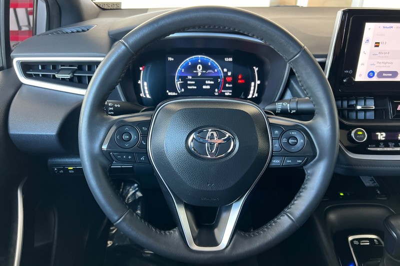 Toyota Corolla Vehicle Full-screen Gallery Image 22