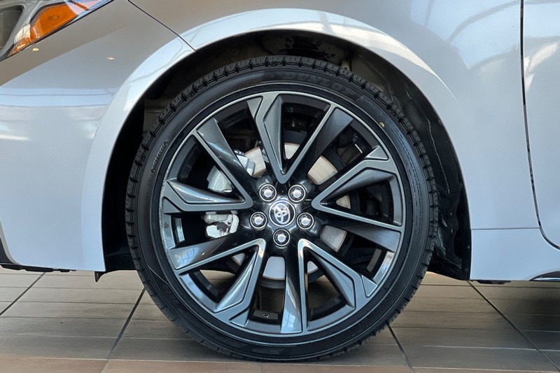 Toyota Corolla Vehicle Full-screen Gallery Image 25