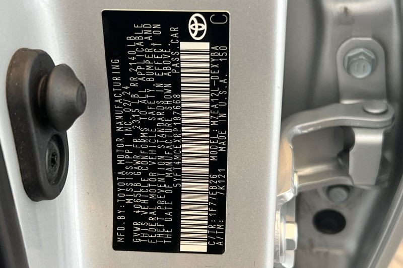 Toyota Corolla Vehicle Full-screen Gallery Image 28