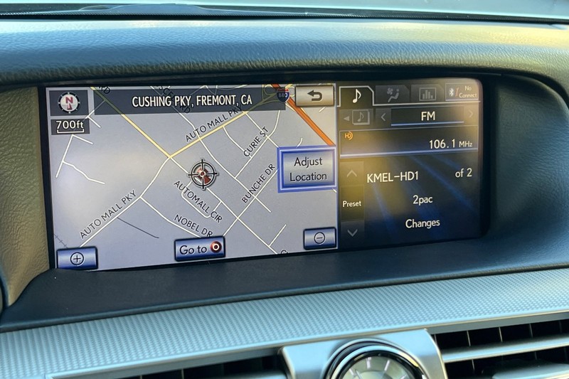 Lexus LS 460 Vehicle Full-screen Gallery Image 18