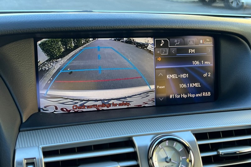 Lexus LS 460 Vehicle Full-screen Gallery Image 19