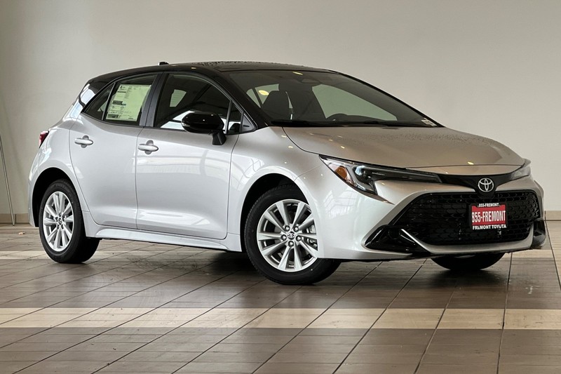 Toyota Corolla Hatchback Vehicle Full-screen Gallery Image 02