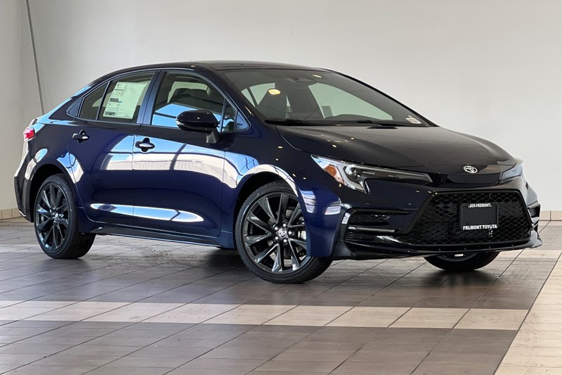 Toyota Corolla Vehicle Full-screen Gallery Image 02