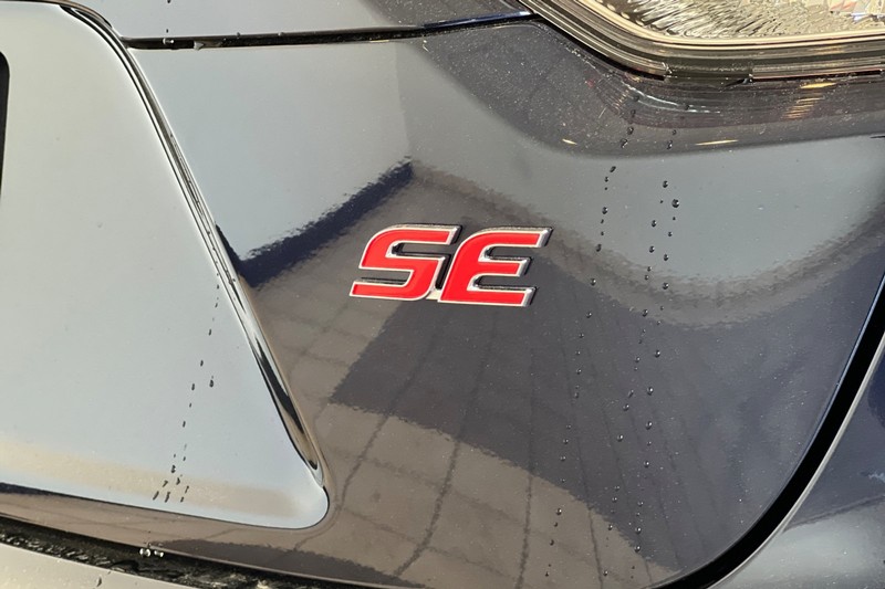 Toyota Corolla Vehicle Full-screen Gallery Image 07