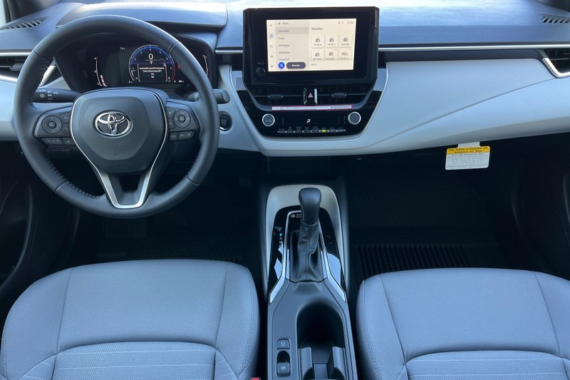 Toyota Corolla Vehicle Full-screen Gallery Image 11