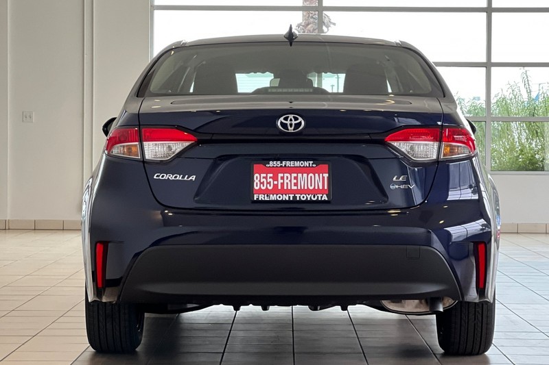 Toyota Corolla Vehicle Full-screen Gallery Image 06