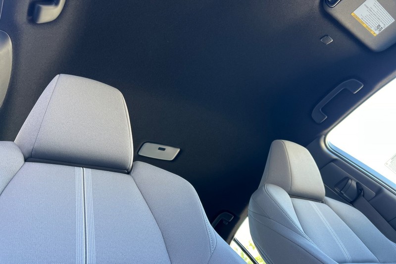 Toyota Corolla Vehicle Full-screen Gallery Image 14