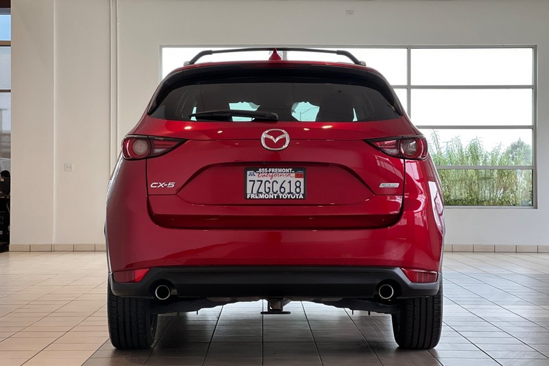 Mazda CX-5 Vehicle Full-screen Gallery Image 05