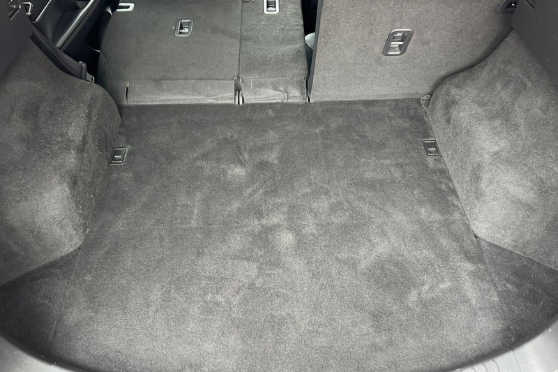 Mazda CX-5 Vehicle Full-screen Gallery Image 15