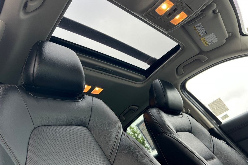 Mazda CX-5 Vehicle Full-screen Gallery Image 17