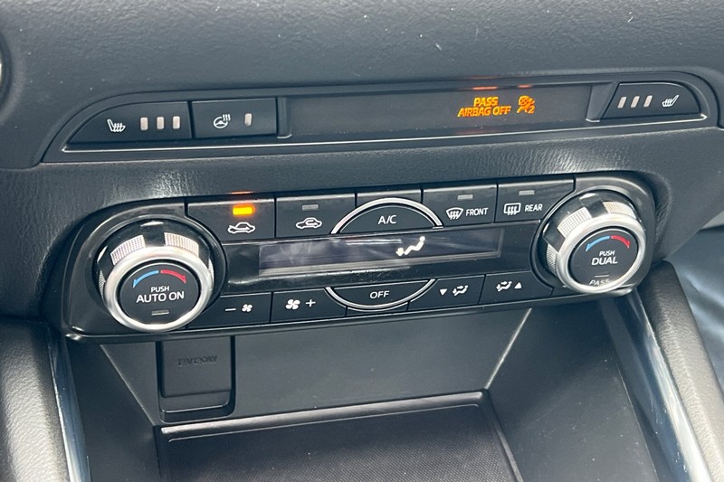 Mazda CX-5 Vehicle Full-screen Gallery Image 21