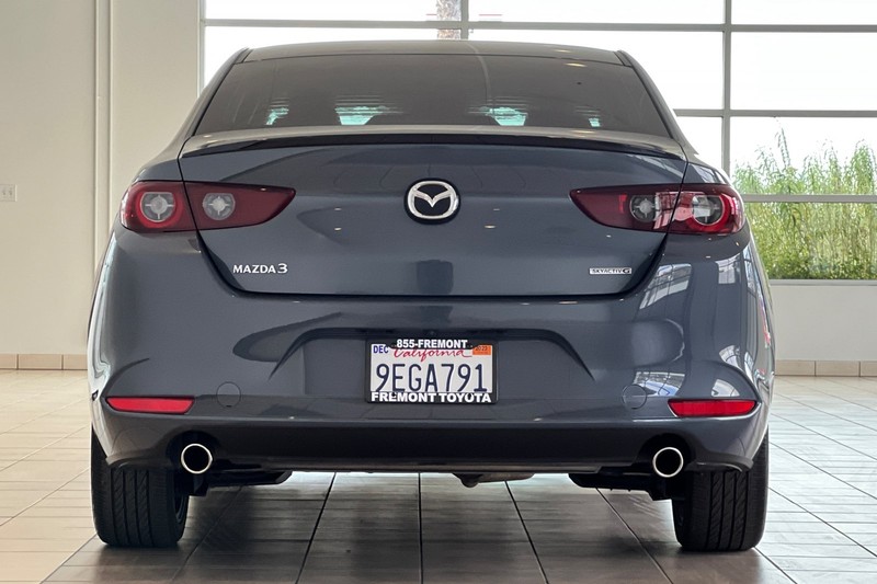 Mazda Mazda3 Sedan Vehicle Full-screen Gallery Image 05