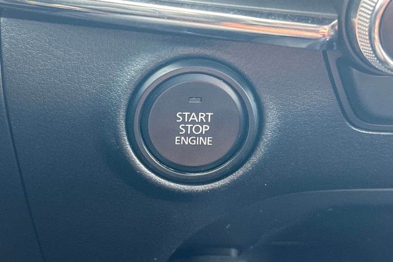 Mazda Mazda3 Sedan Vehicle Full-screen Gallery Image 21