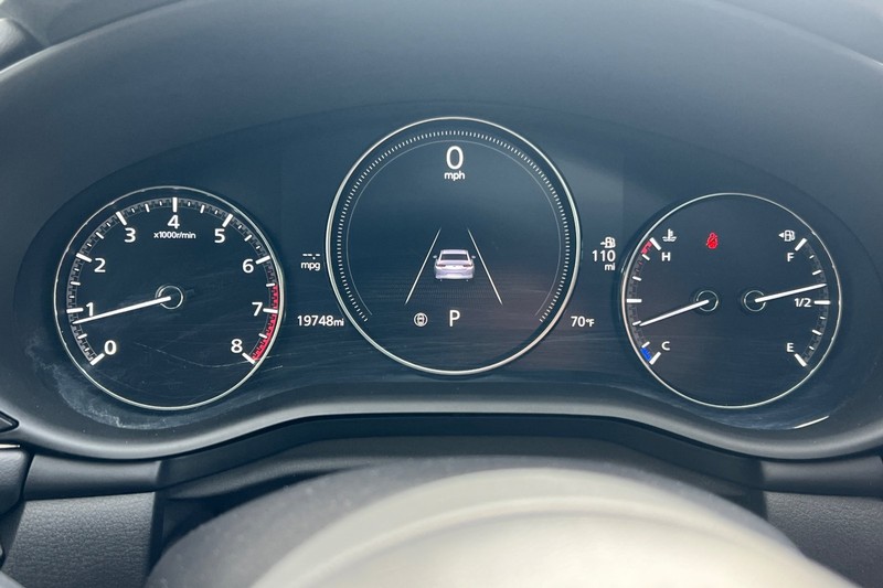 Mazda Mazda3 Sedan Vehicle Full-screen Gallery Image 23