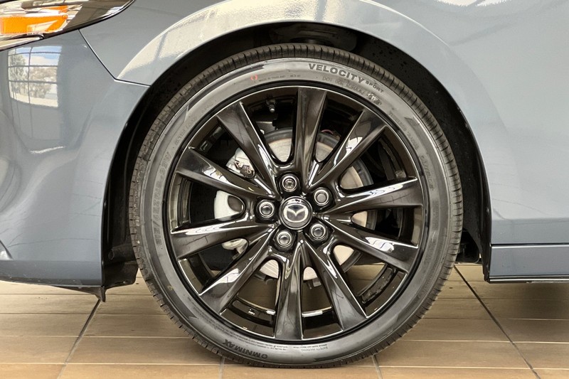 Mazda Mazda3 Sedan Vehicle Full-screen Gallery Image 25