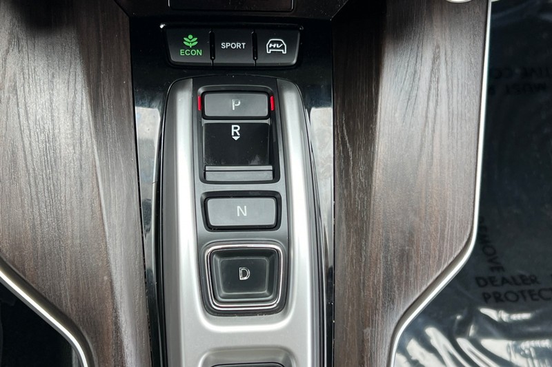 Honda Clarity Plug-In Hybrid Vehicle Full-screen Gallery Image 20