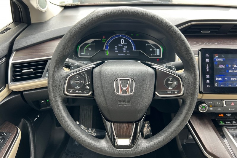 Honda Clarity Plug-In Hybrid Vehicle Full-screen Gallery Image 22