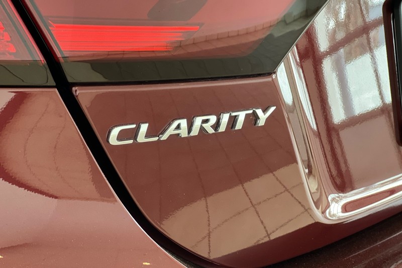Honda Clarity Plug-In Hybrid Vehicle Full-screen Gallery Image 26