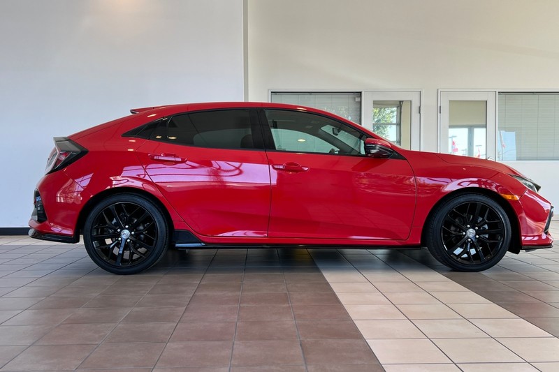 Honda Civic Hatchback Vehicle Full-screen Gallery Image 03