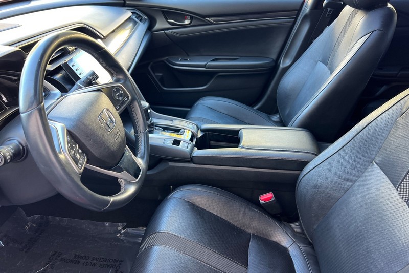 Honda Civic Hatchback Vehicle Full-screen Gallery Image 10