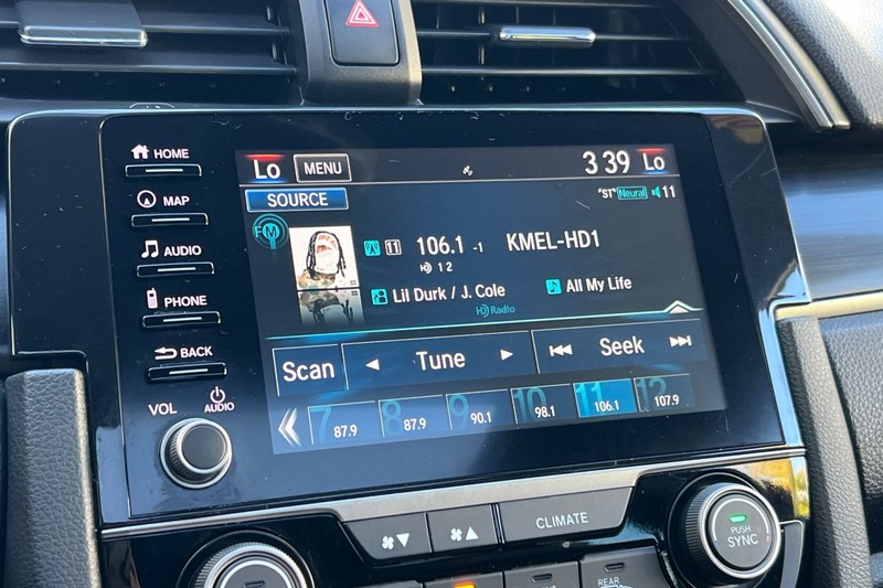 Honda Civic Hatchback Vehicle Full-screen Gallery Image 18