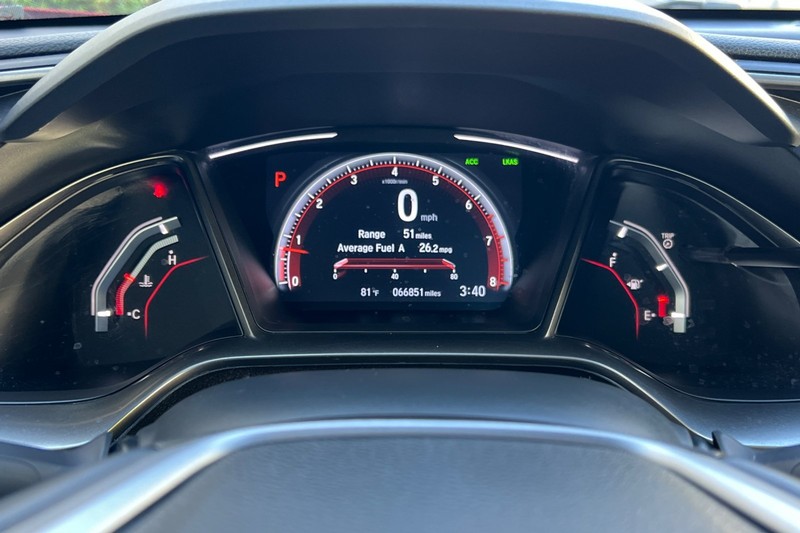 Honda Civic Hatchback Vehicle Full-screen Gallery Image 25