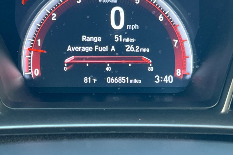 Honda Civic Hatchback Vehicle Full-screen Gallery Image 26