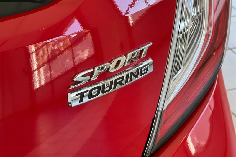 Honda Civic Hatchback Vehicle Full-screen Gallery Image 28