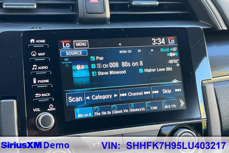 Honda Civic Hatchback Vehicle Full-screen Gallery Image 29