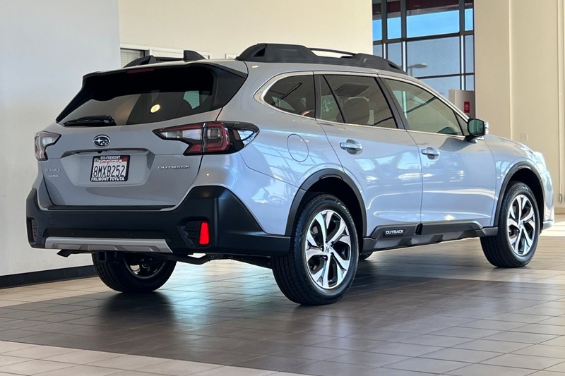 Subaru Outback Vehicle Full-screen Gallery Image 04