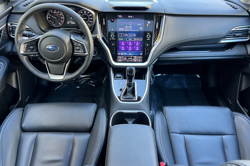 Subaru Outback Vehicle Full-screen Gallery Image 13