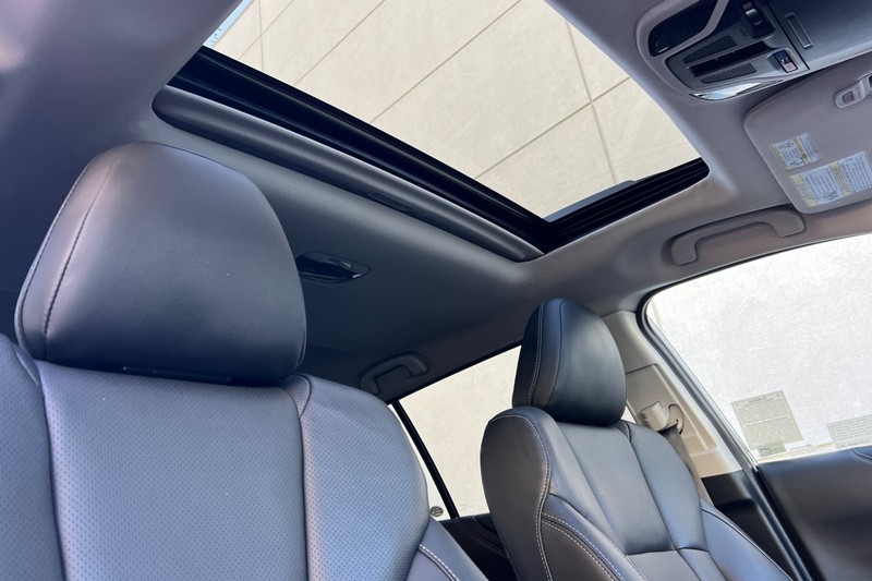 Subaru Outback Vehicle Full-screen Gallery Image 17