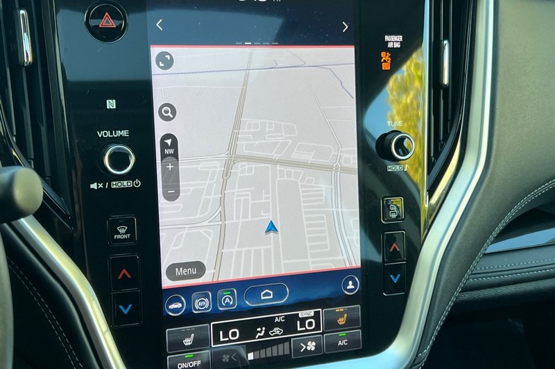 Subaru Outback Vehicle Full-screen Gallery Image 19