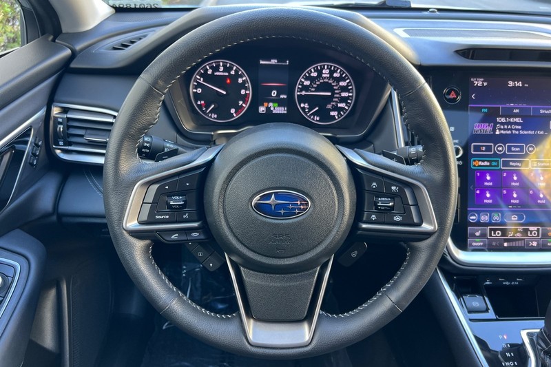 Subaru Outback Vehicle Full-screen Gallery Image 24