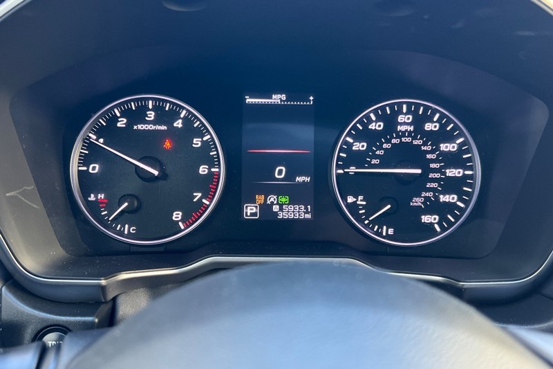 Subaru Outback Vehicle Full-screen Gallery Image 25