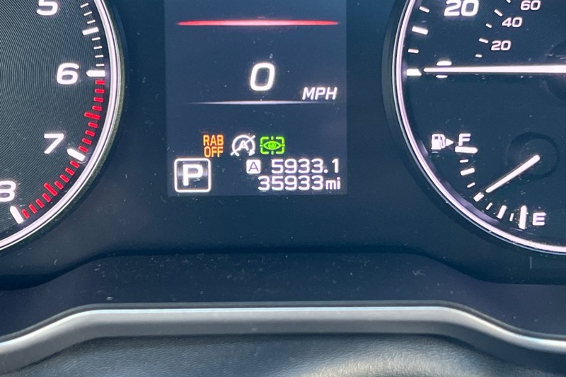 Subaru Outback Vehicle Full-screen Gallery Image 26