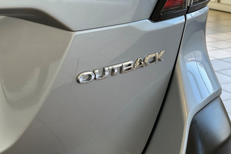 Subaru Outback Vehicle Full-screen Gallery Image 28