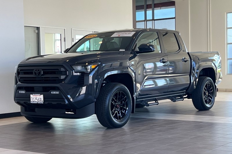 Toyota Tacoma 4WD Vehicle Full-screen Gallery Image 08