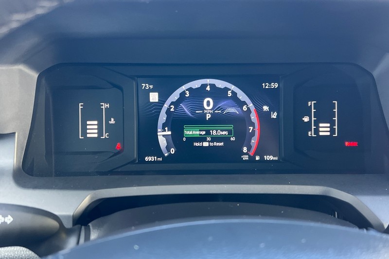 Toyota Tacoma 4WD Vehicle Full-screen Gallery Image 23