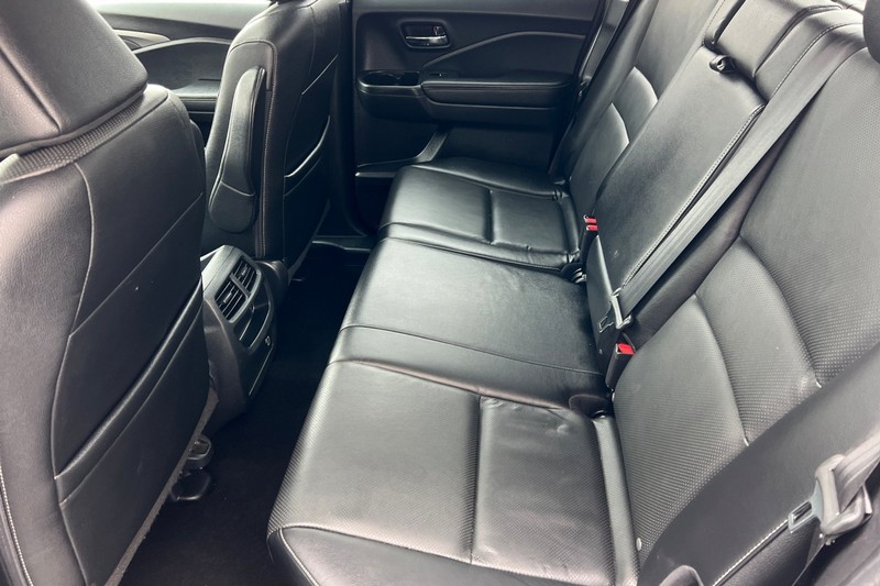 Honda Ridgeline Vehicle Full-screen Gallery Image 12